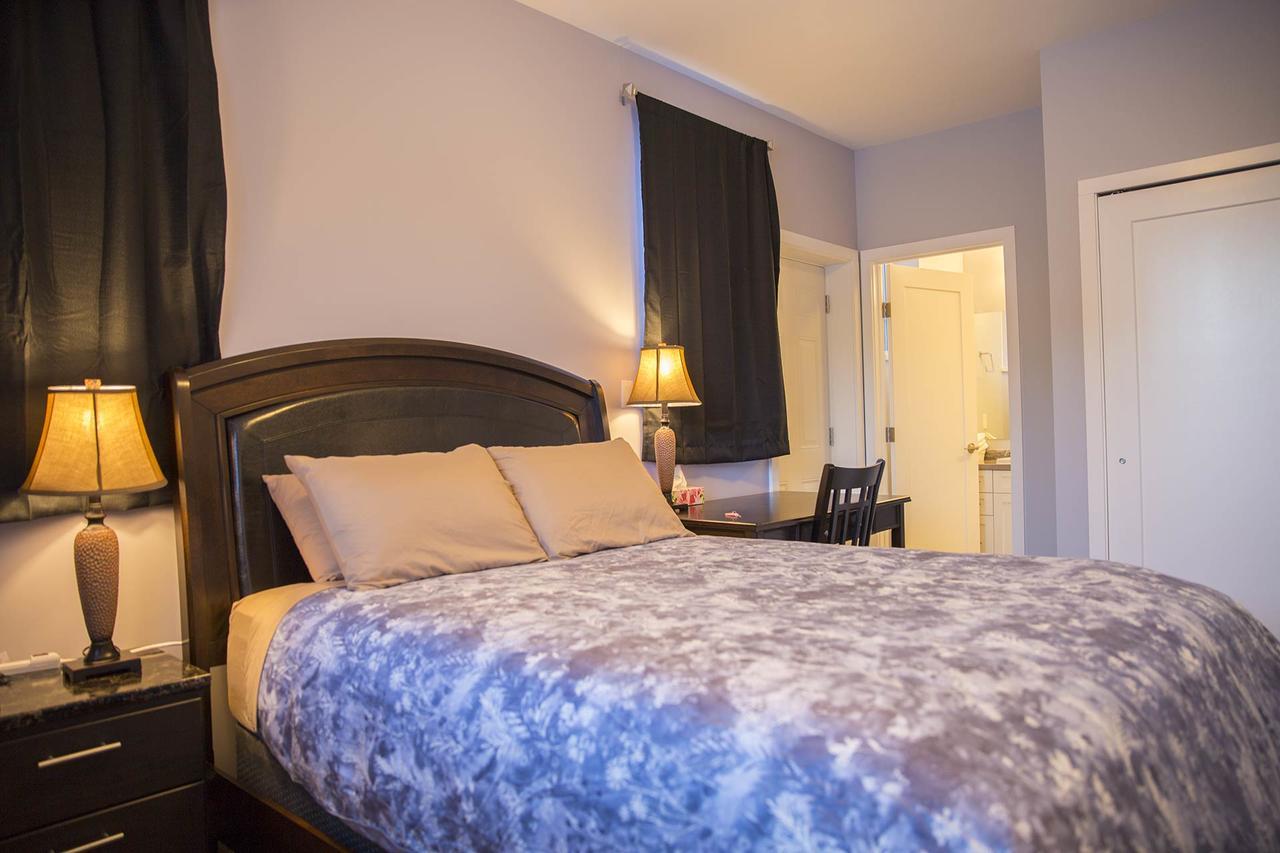 Midnight Sun Inn Whitehorse Eksteriør billede